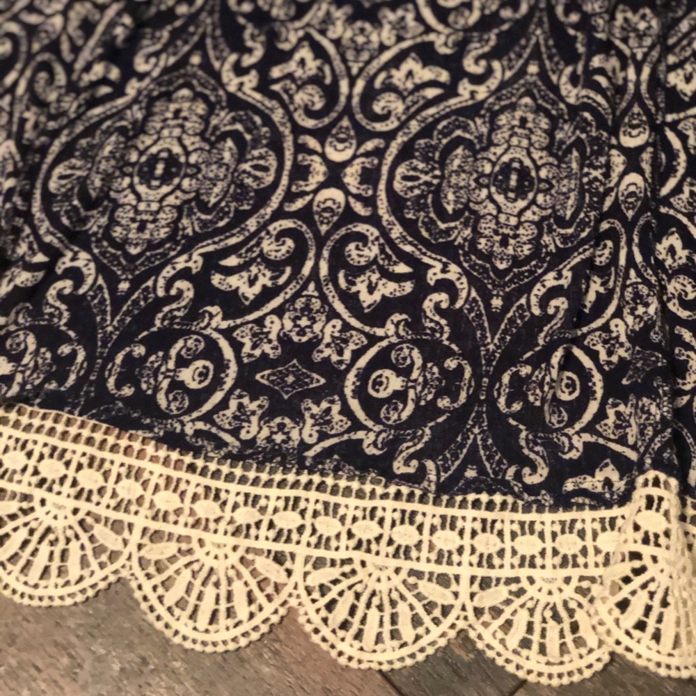 Cardigan - Picture 2 of 3